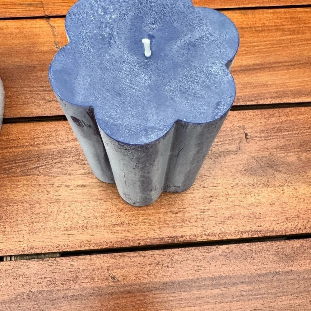2 Pc Blue Scallop Figural Candle - Room Essentials
